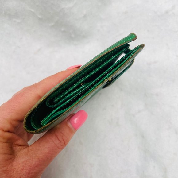 Auc Louis Vuitton Green Epi Leather Porte Billets Compact Wallet - Picture 12 of 12